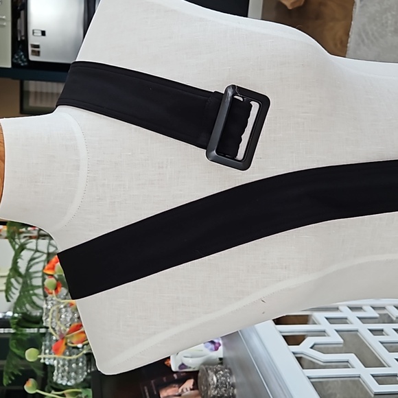 Ralph Lauren button front dress. Black. Medium. 60 in tie Belt included SALE - Picture 9 of 9